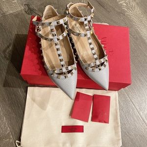 Valentino Garavani Rockstud Leather Cage Flats 6US